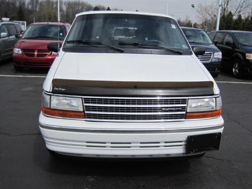 Plymouth Grand Voyager 1991 photo 1