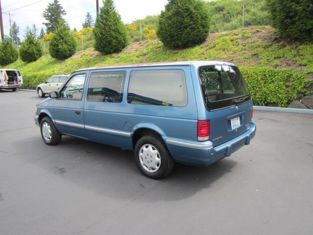 Plymouth Grand Voyager 1993 photo 8