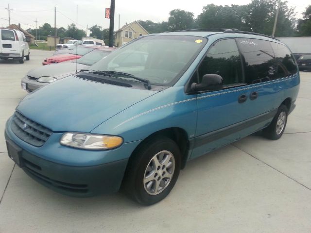 Plymouth Grand Voyager SL 2500 Snow Plow MiniVan