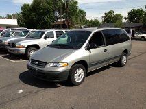 Plymouth Grand Voyager 1997 photo 3