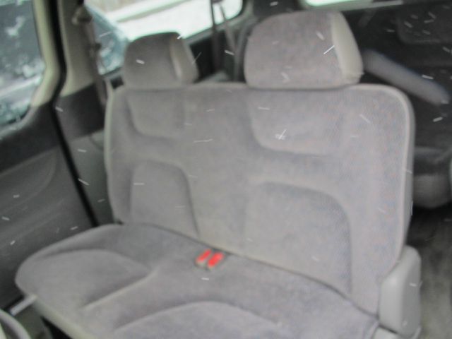 Plymouth Grand Voyager 1997 photo 3
