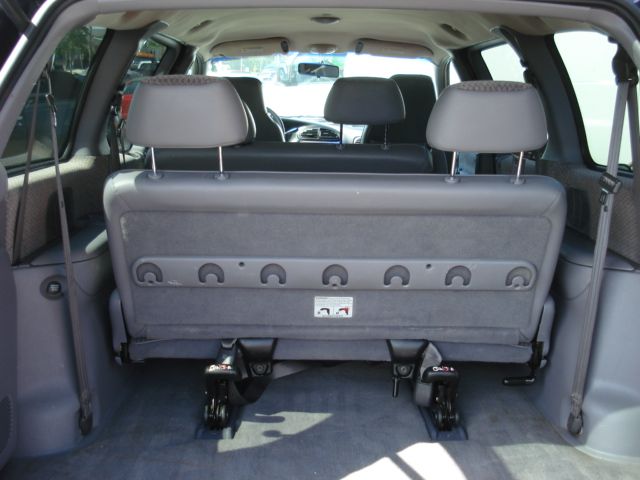 Plymouth Grand Voyager SE MiniVan