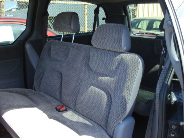 Plymouth Grand Voyager 1998 photo 9