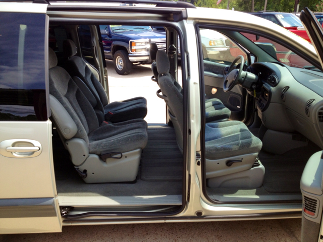 Plymouth Grand Voyager SE MiniVan