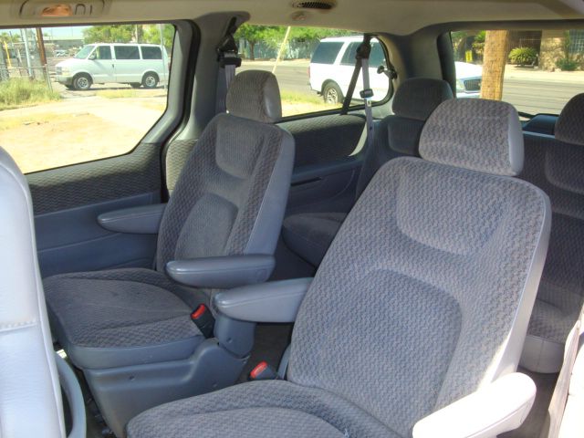 Plymouth Grand Voyager SE MiniVan