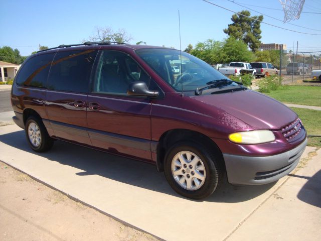 Plymouth Grand Voyager 2000 photo 5