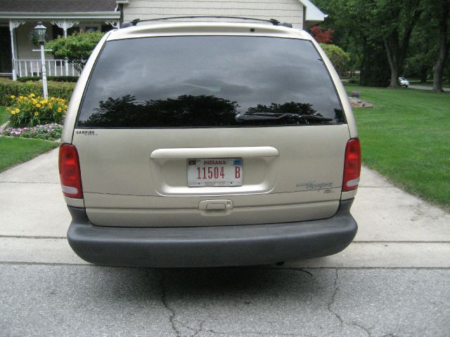 Plymouth Grand Voyager SE MiniVan