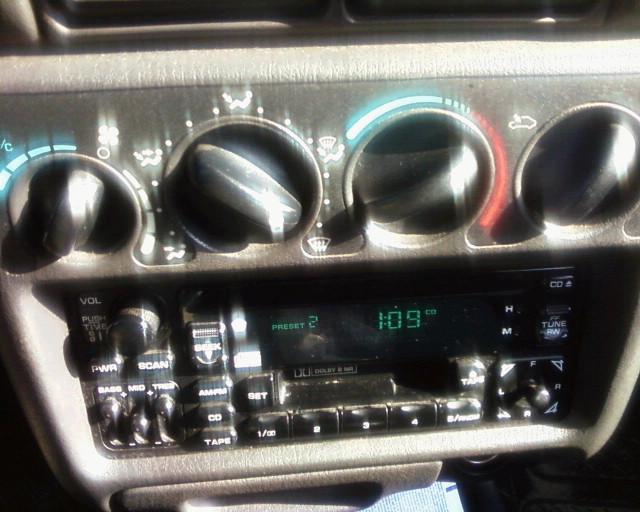 Plymouth Neon 1997 photo 2