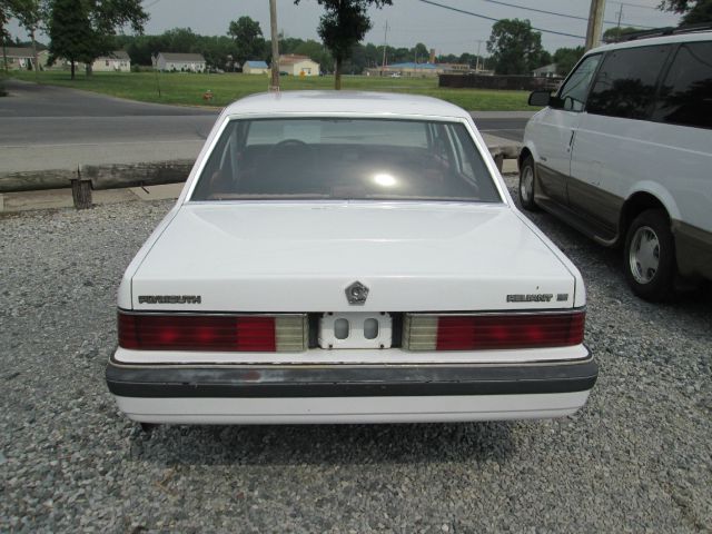 Plymouth Reliant 1989 photo 2