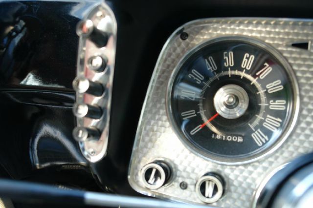 Plymouth Valiant 1960 photo 31