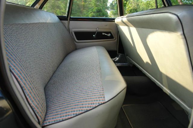 Plymouth Valiant 1960 photo 41