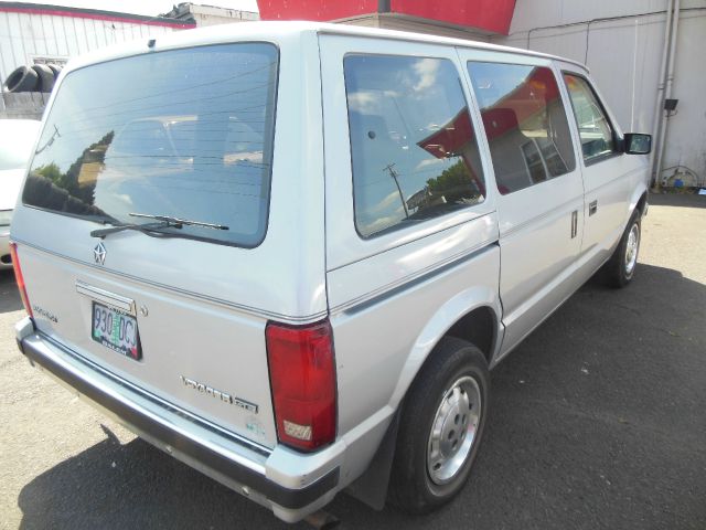 Plymouth Voyager SE MiniVan