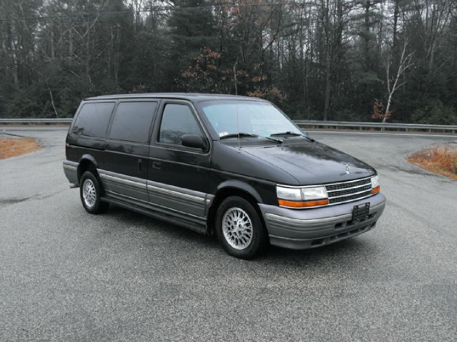 Plymouth Voyager 1994 photo 0