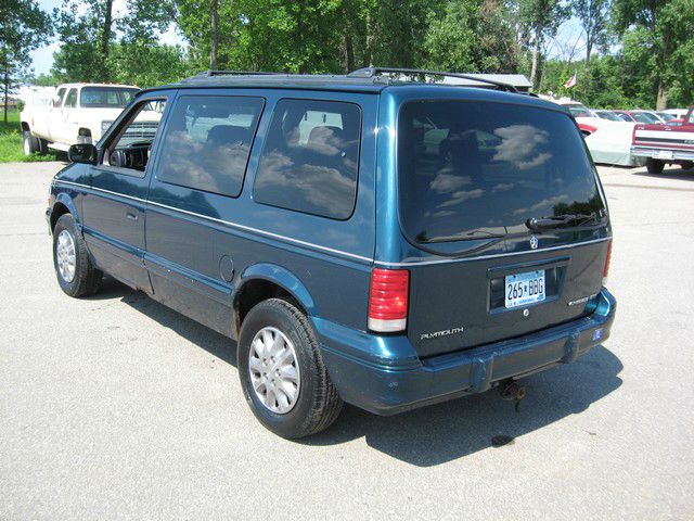 Plymouth Voyager SE MiniVan