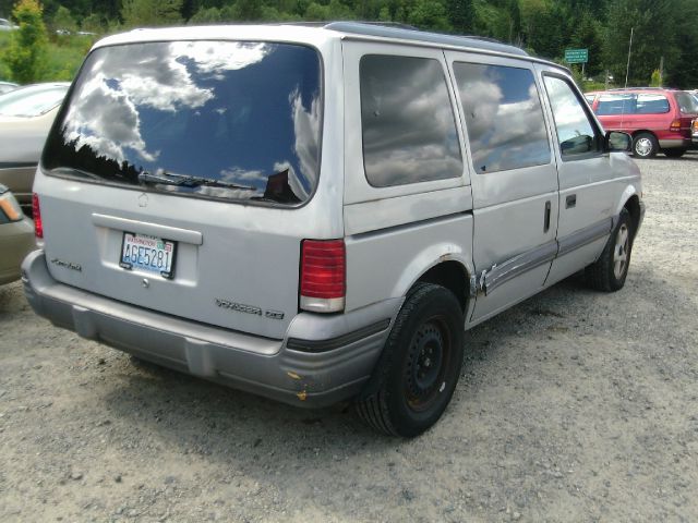 Plymouth Voyager SE MiniVan