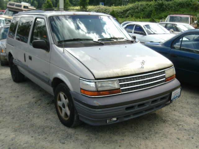 Plymouth Voyager 1995 photo 5