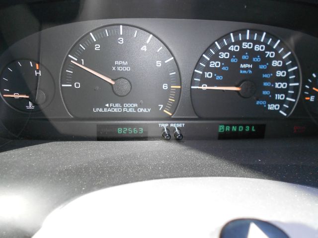 Plymouth Voyager 1997 photo 4