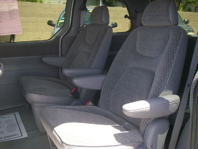 Plymouth Voyager SE MiniVan