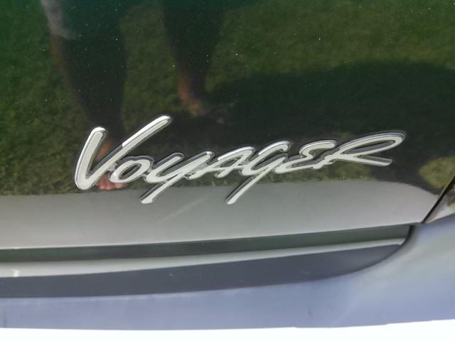 Plymouth Voyager 1999 photo 3