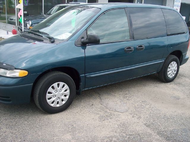 Plymouth Voyager 2000 photo 0
