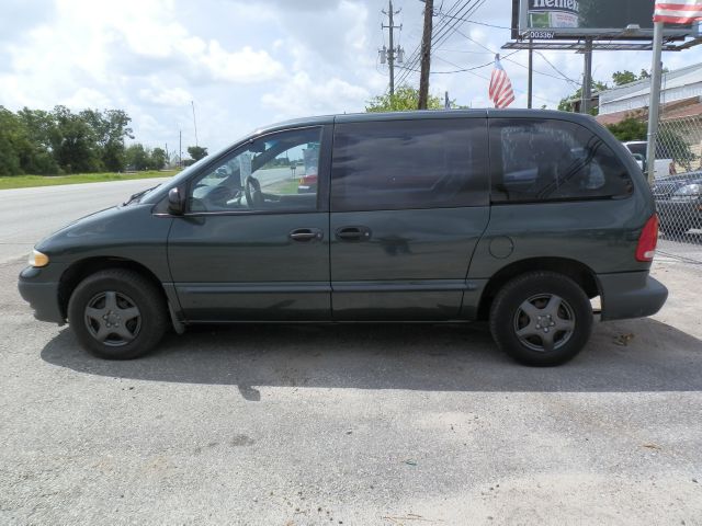 Plymouth Voyager 2000 photo 2