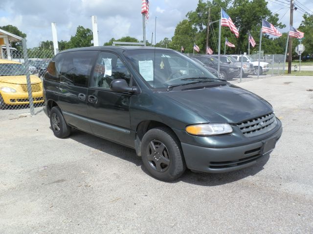 Plymouth Voyager 2000 photo 4