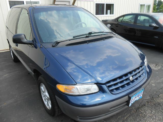 Plymouth Voyager 2000 photo 4