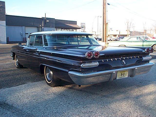 Pontiac Bonneville 1960 photo 1