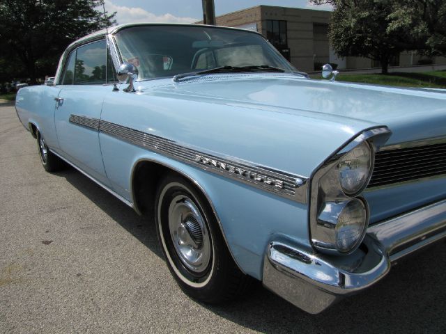 Pontiac Bonneville 1963 photo 1