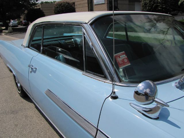 Pontiac Bonneville 1963 photo 18