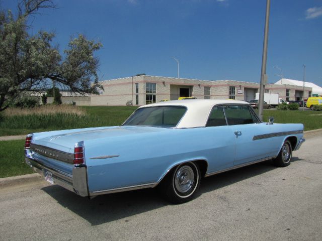 Pontiac Bonneville 1963 photo 19