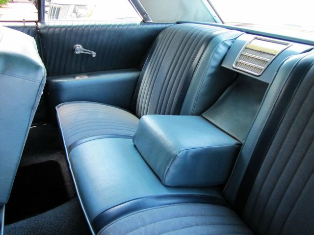 Pontiac Bonneville 1963 photo 25