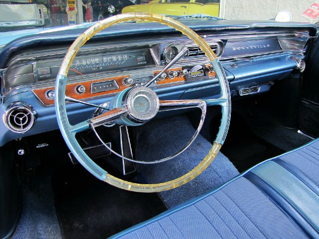 Pontiac Bonneville 1963 photo 27