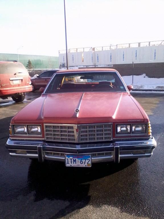 Pontiac Bonneville 1977 photo 3
