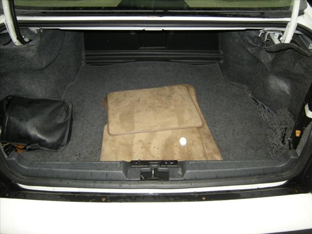 Pontiac Bonneville 1992 photo 3