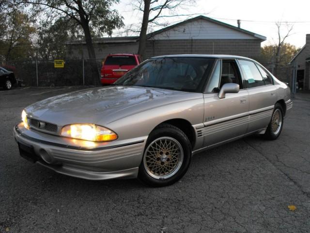 Pontiac Bonneville Aveo5 LT Sedan