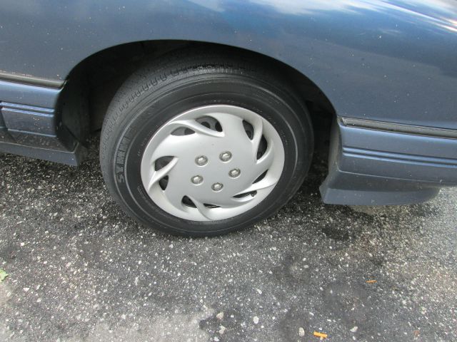 Pontiac Bonneville 1994 photo 13