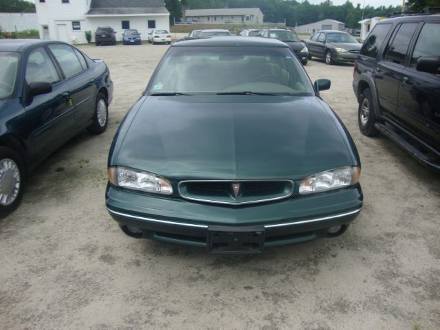Pontiac Bonneville 1996 photo 3