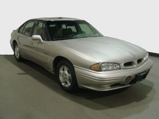 Pontiac Bonneville 1996 photo 1