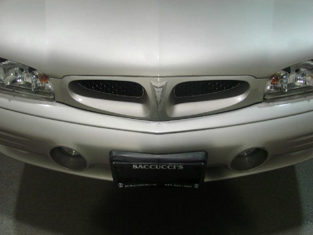 Pontiac Bonneville 1996 photo 2