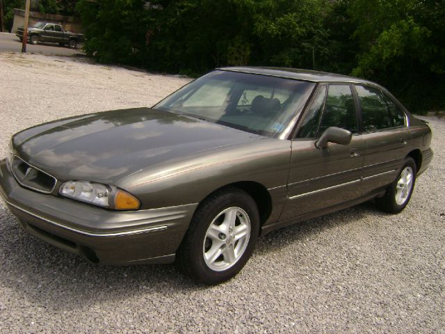 Pontiac Bonneville 1997 photo 3