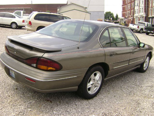 Pontiac Bonneville 1997 photo 4