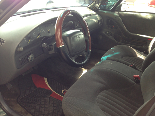 Pontiac Bonneville 1997 photo 1