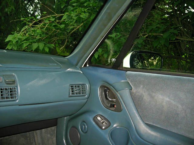 Pontiac Bonneville 1997 photo 2