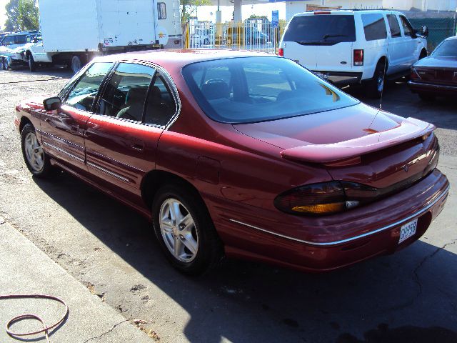 Pontiac Bonneville 1998 photo 3