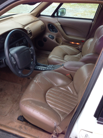 Pontiac Bonneville 1999 photo 1