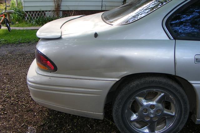 Pontiac Bonneville 1999 photo 3