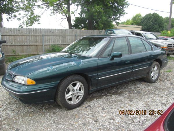 Pontiac Bonneville 1999 photo 1