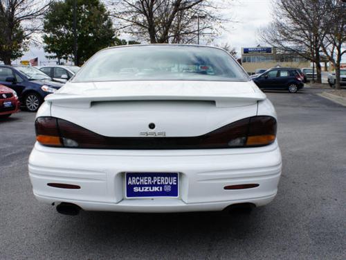 Pontiac Bonneville 1999 photo 3