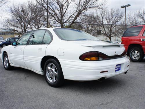 Pontiac Bonneville 1999 photo 4